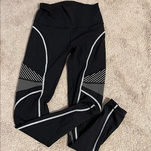 Lululemon 🍋 Black & White Striped Leggings
